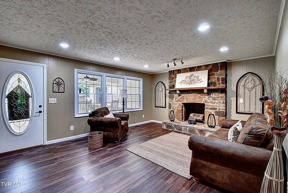Photo #11: 195 Fitzsimmons Hill Road