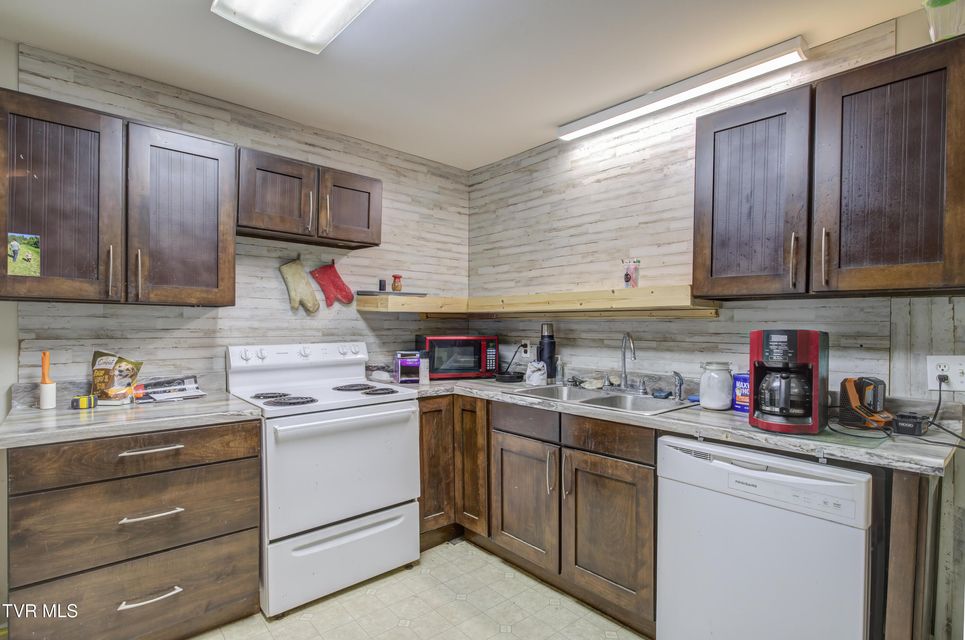 Photo #14: 344 Rockingham Road