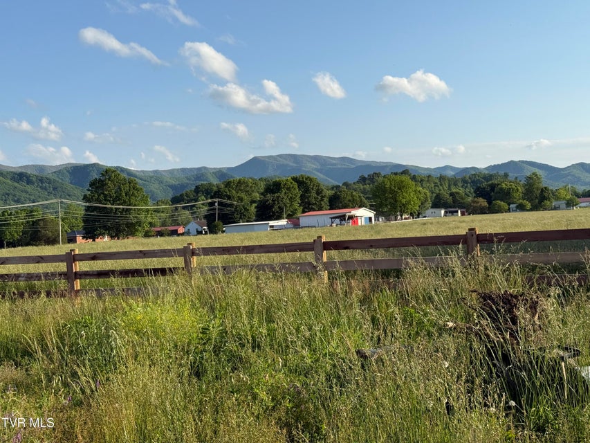 Photo #5: 324 Bill Mauk Road