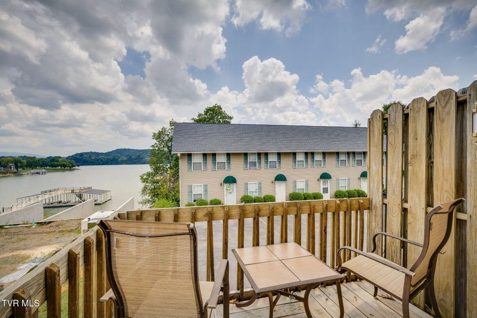 Photo #23: 26 Lake Village Court