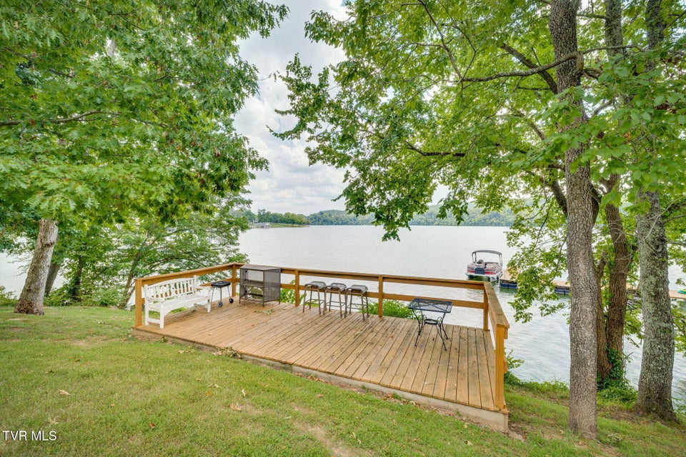 Photo #28: 26 Lake Village Court