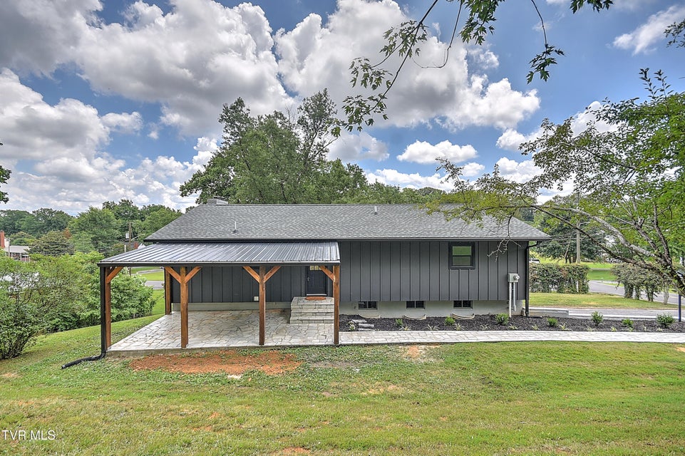 Photo #51: 1091 Long Crescent Drive