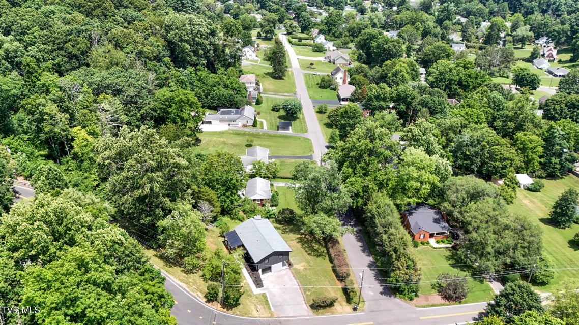 Photo #56: 1091 Long Crescent Drive