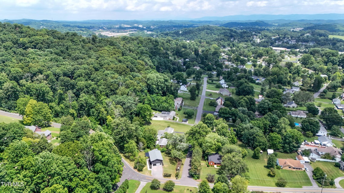 Photo #61: 1091 Long Crescent Drive