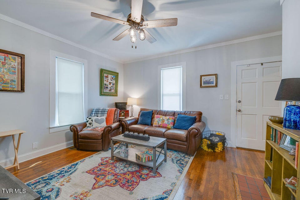 Photo #6: 711 Fairview Avenue