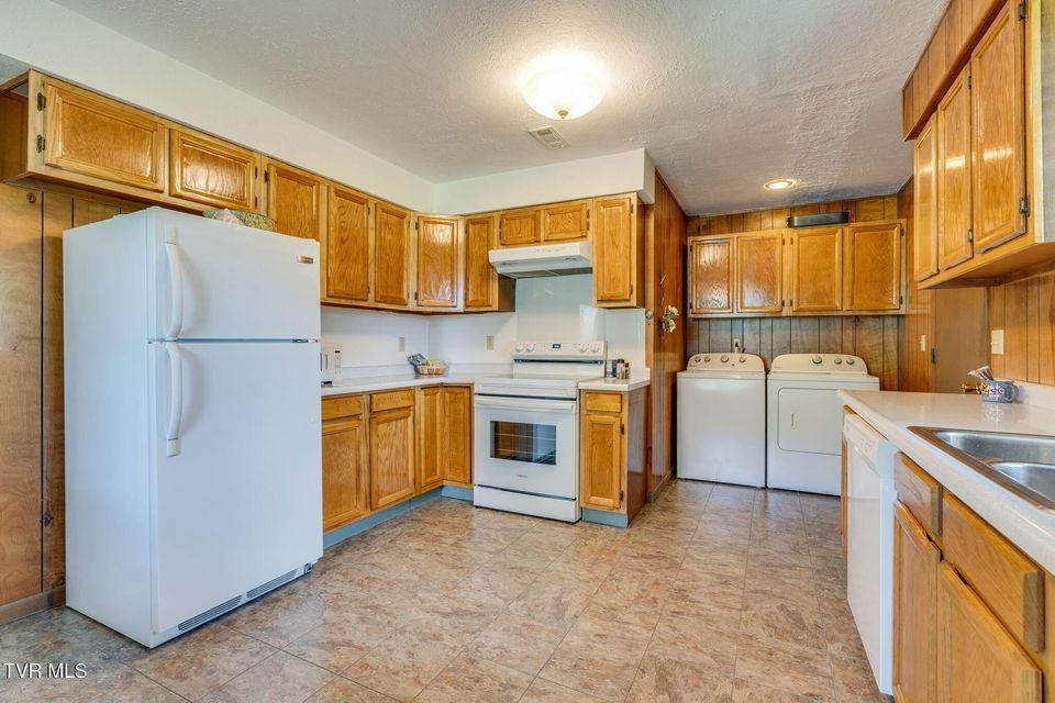 Photo #12: 1712 Colonial Ridge Road