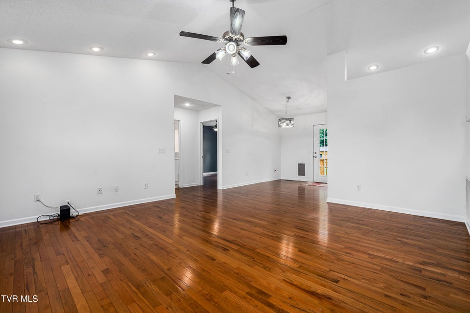 Photo #13: 216 Mockingbird Place