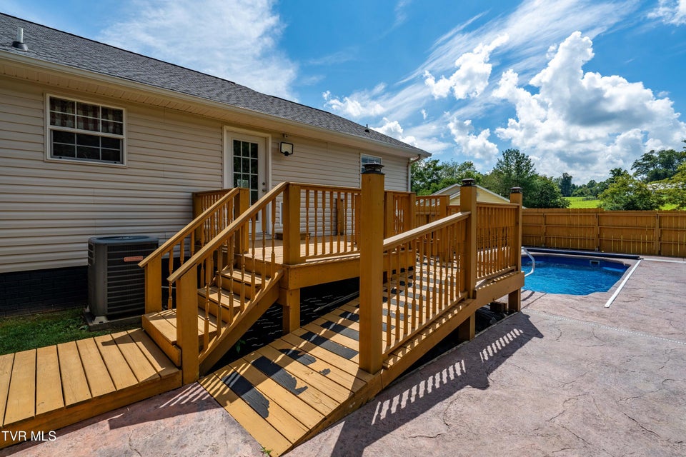 Photo #56: 216 Mockingbird Place