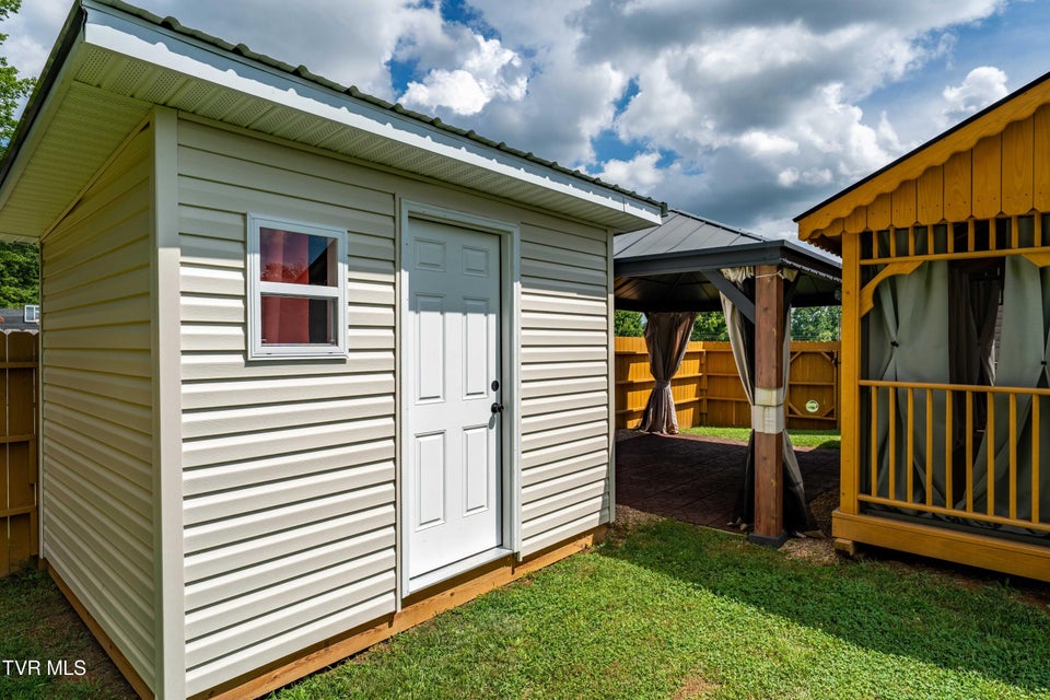 Photo #60: 216 Mockingbird Place