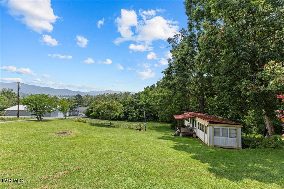 Photo #9: 145 Oakwood Dr Way