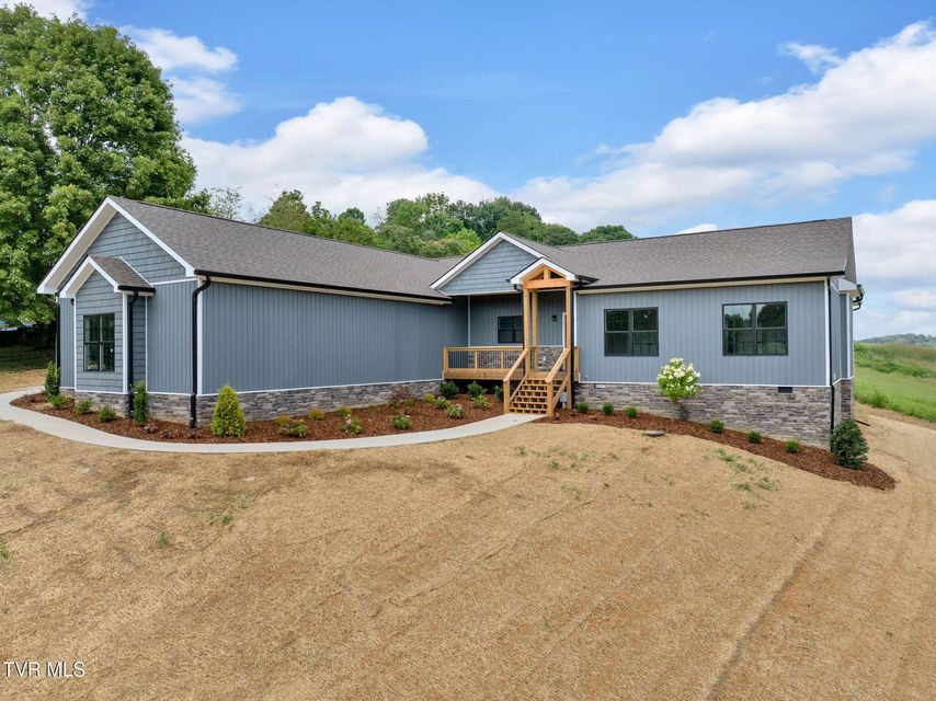 Photo #2: 1208 Olde Oaks Drive