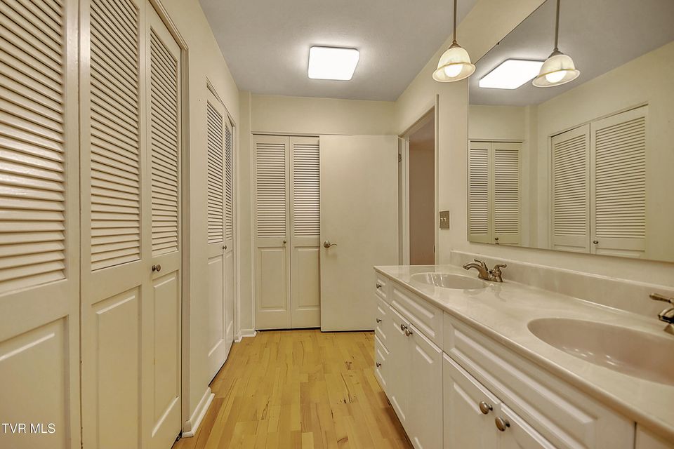 Photo #32: 4416 Beechcliff Drive