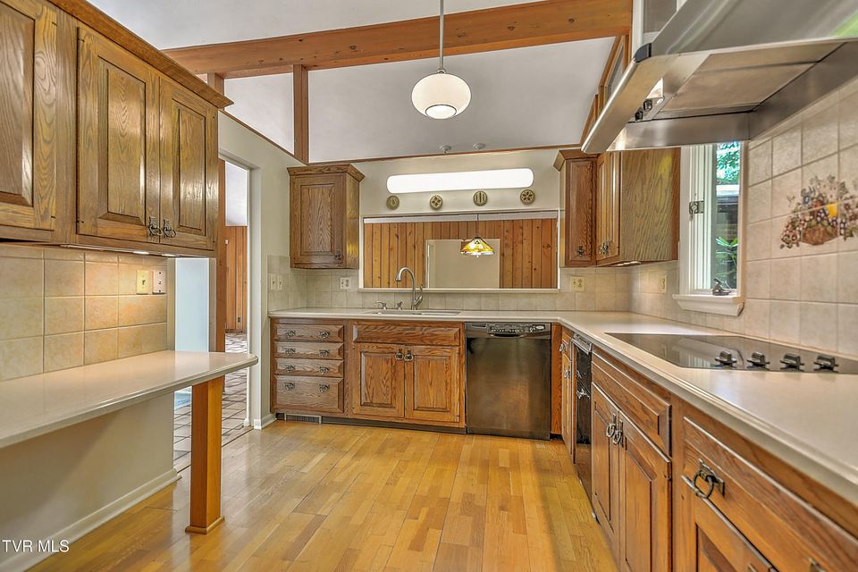 Photo #40: 4416 Beechcliff Drive