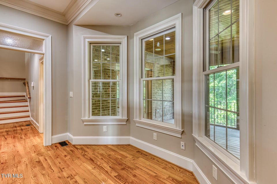 Photo #40: 1184 Cliffview Circle