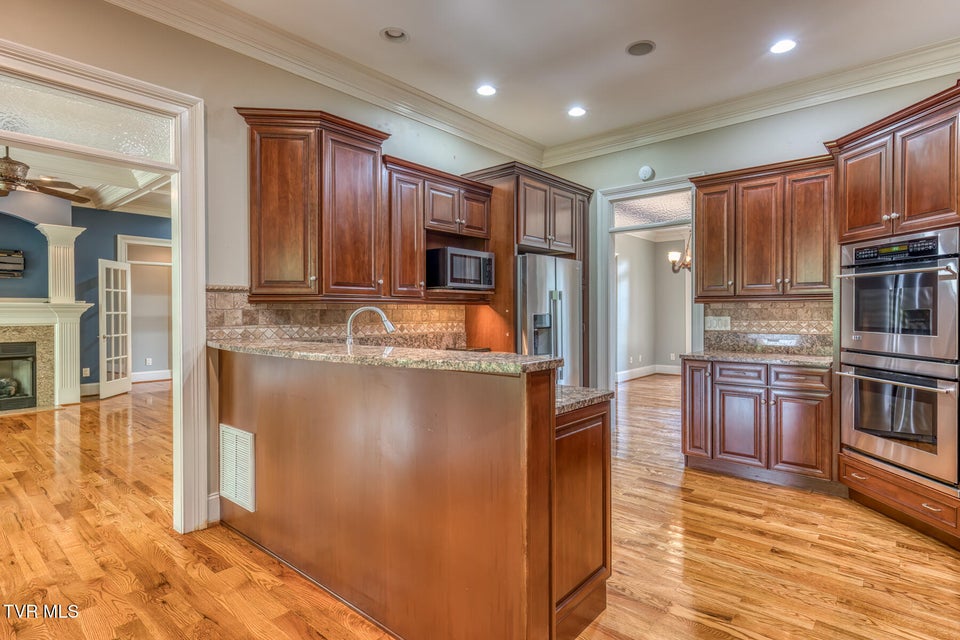 Photo #41: 1184 Cliffview Circle