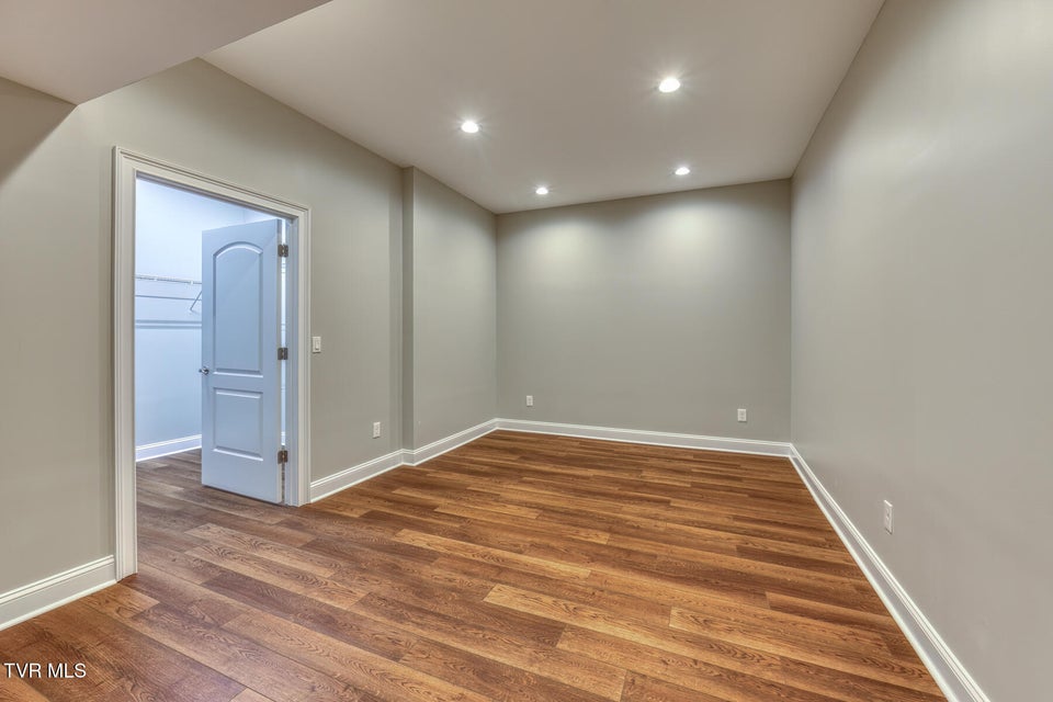 Photo #84: 1184 Cliffview Circle
