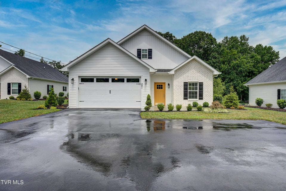 Photo #3: 205 Mayflower Road