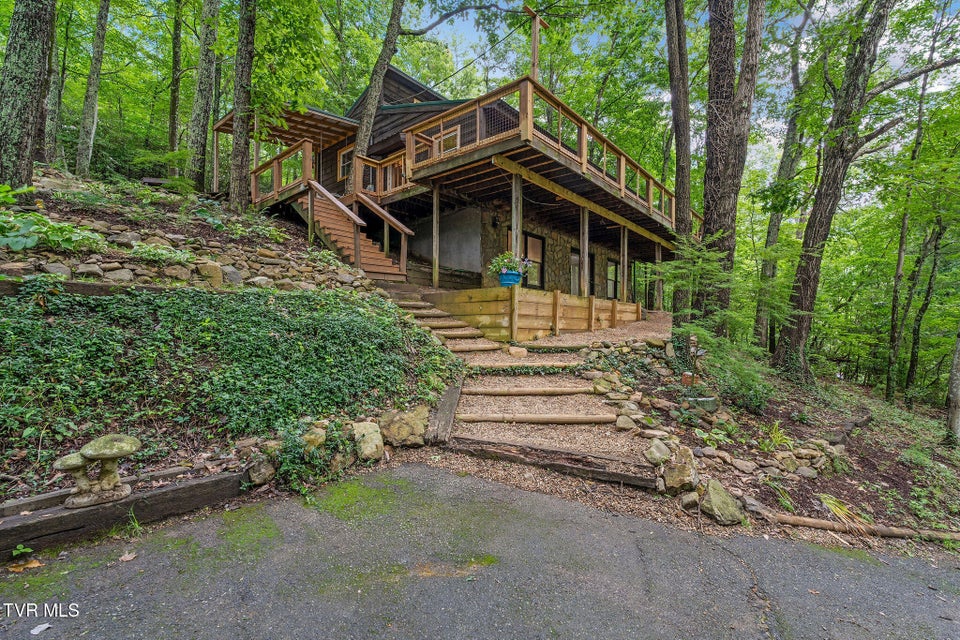 Photo #3: 114 Whisper Wood Lane