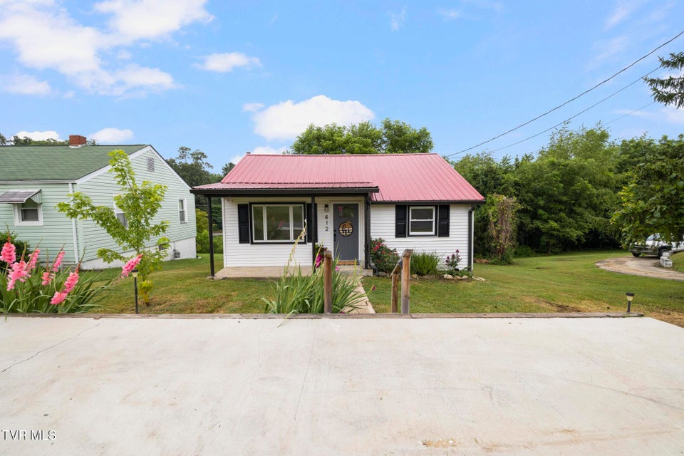 Photo #3: 412 Gallup Avenue