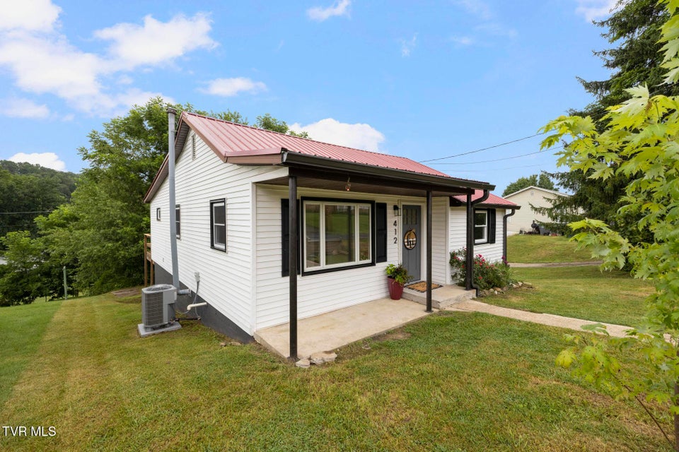 Photo #5: 412 Gallup Avenue