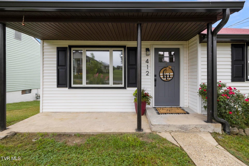 Photo #2: 412 Gallup Avenue