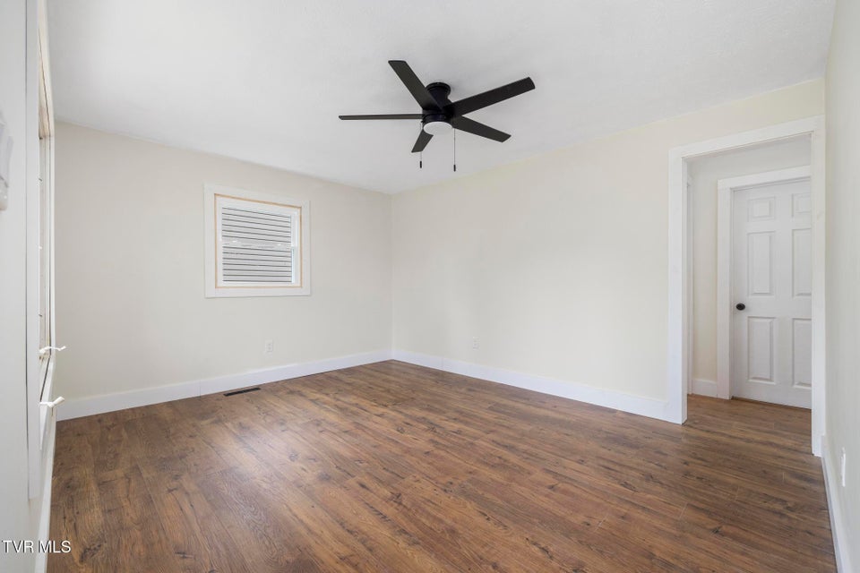 Photo #6: 412 Gallup Avenue