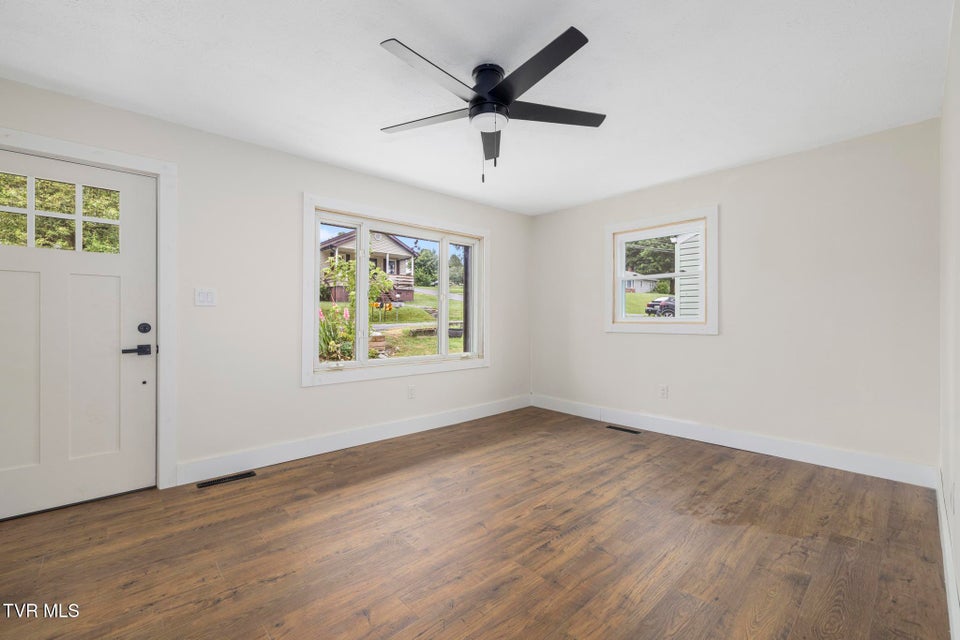 Photo #7: 412 Gallup Avenue