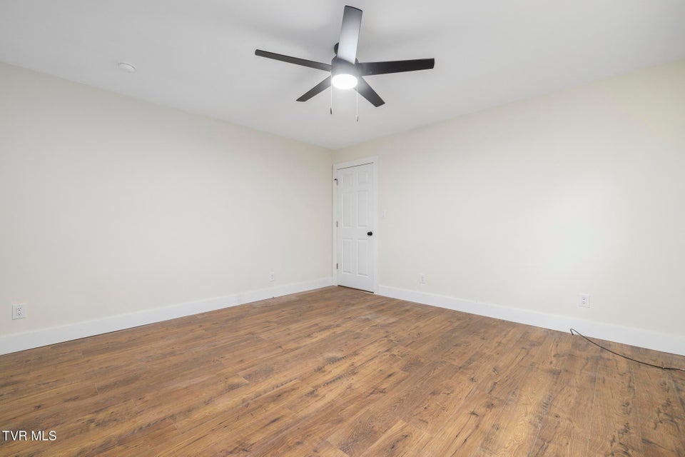 Photo #15: 412 Gallup Avenue
