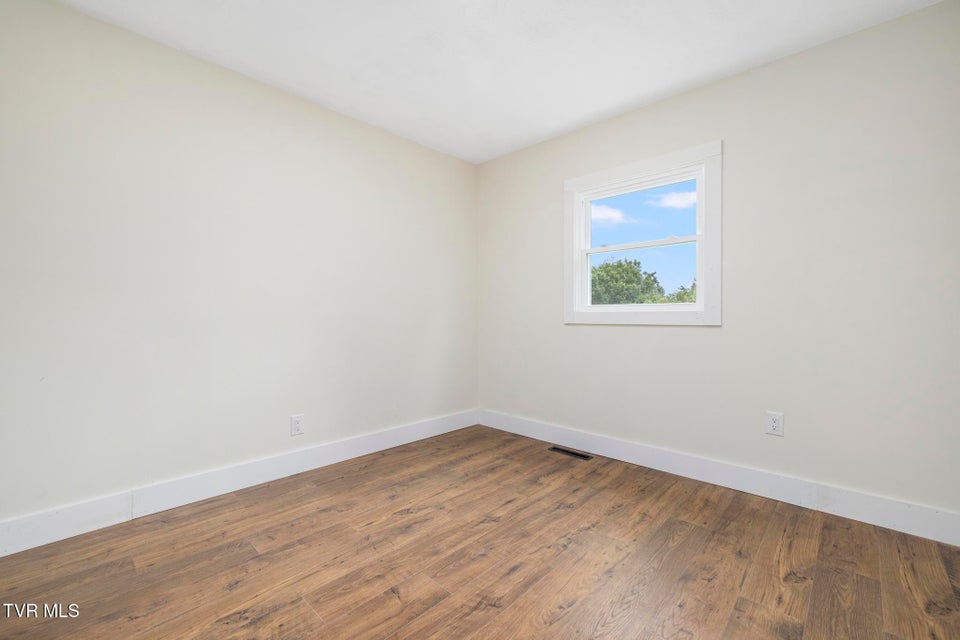 Photo #22: 412 Gallup Avenue