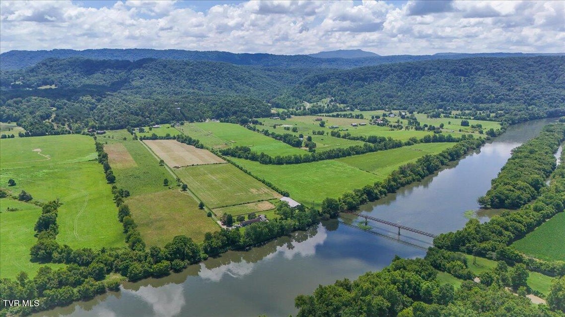 Photo #76: 628 Christian Bend Road
