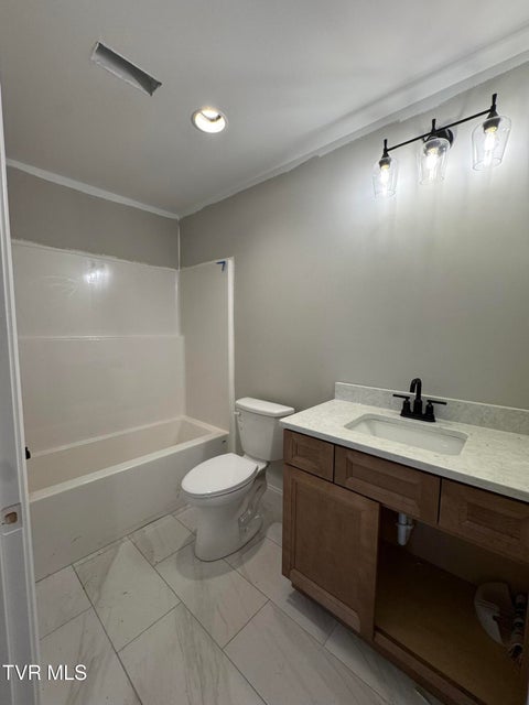 Photo #11: 754 Hunts Terrace Drive