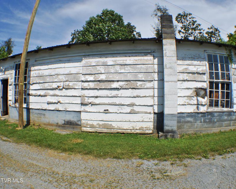 Photo #50: 2351 Hwy 81 S