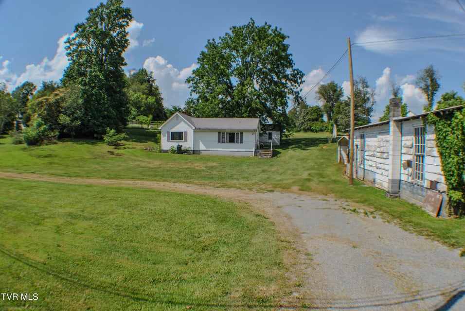 Photo #3: 2351 Hwy 81 S