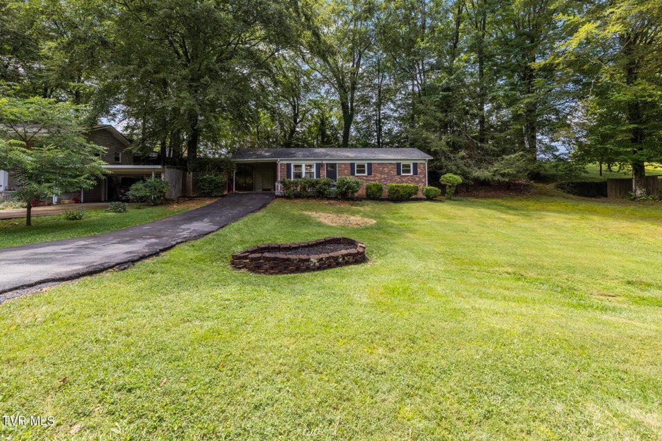 Photo #33: 1813 Brook Hollow Road