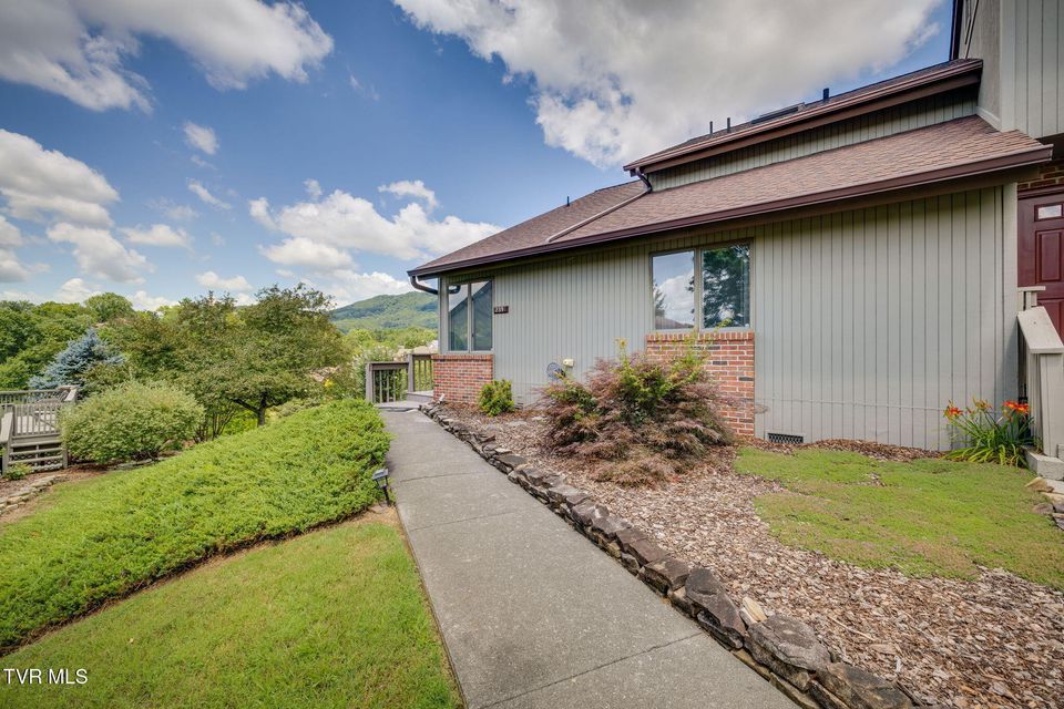 Photo #3: 239 Willowbend Drive