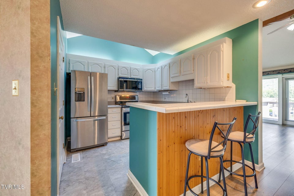Photo #9: 239 Willowbend Drive