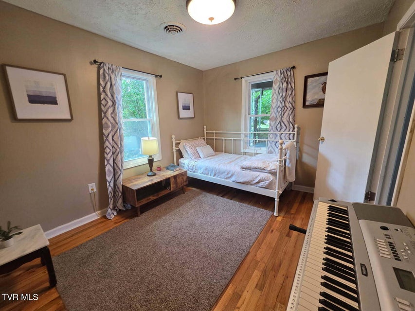 Photo #25: 2165 Steadman Street