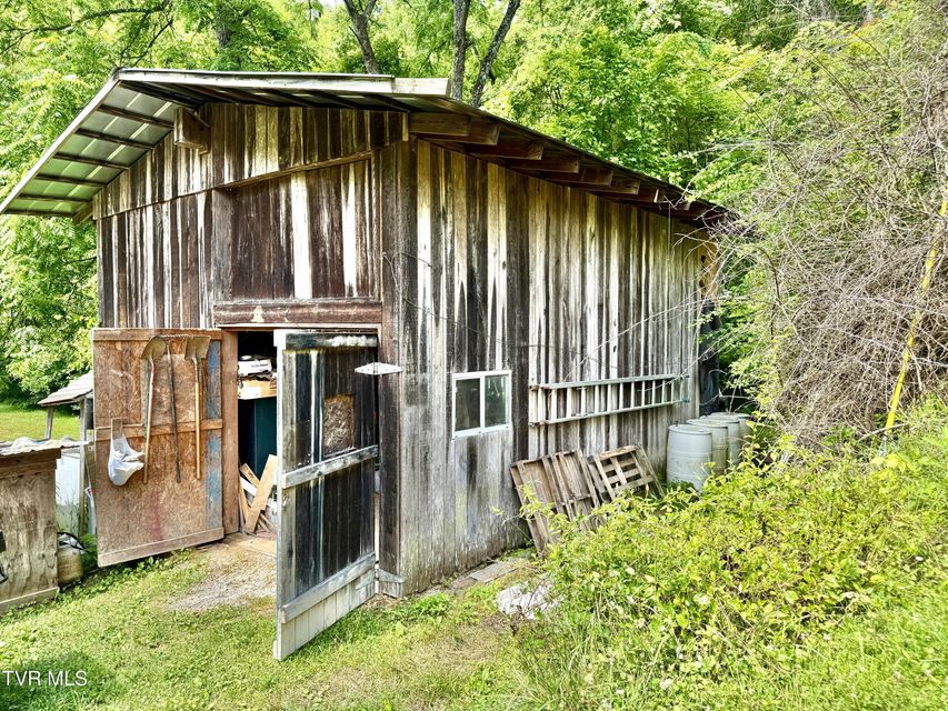 Photo #32: 131 Gibson Hollow Road