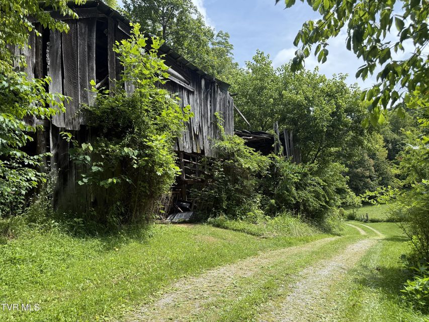 Photo #38: 131 Gibson Hollow Road