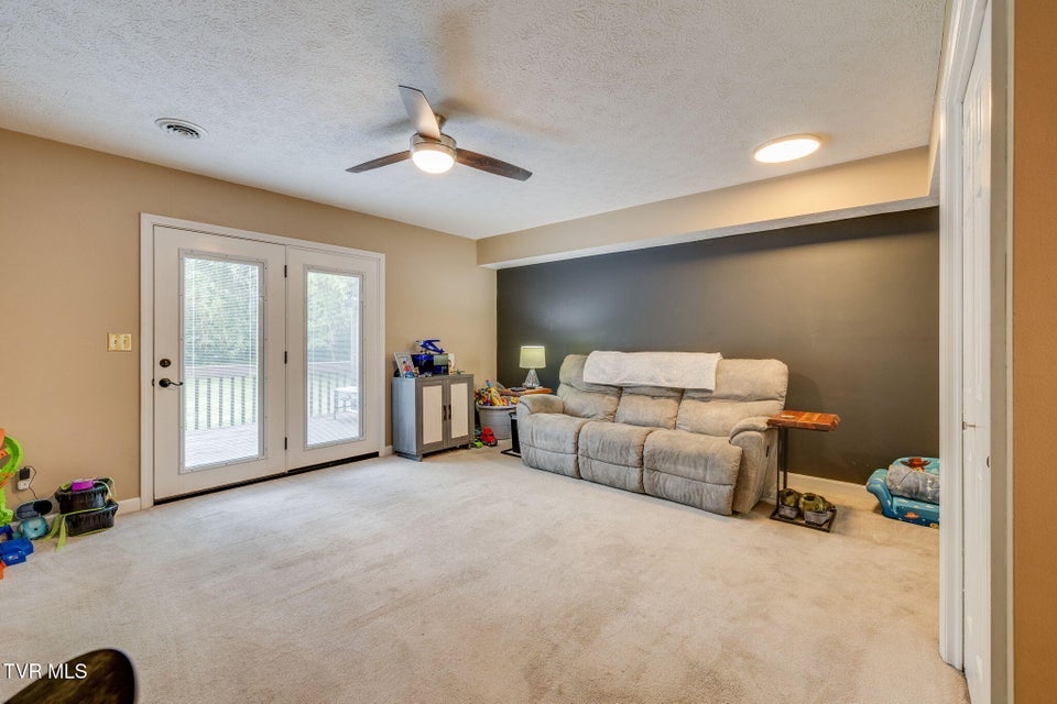Photo #5: 461 Eastley Court