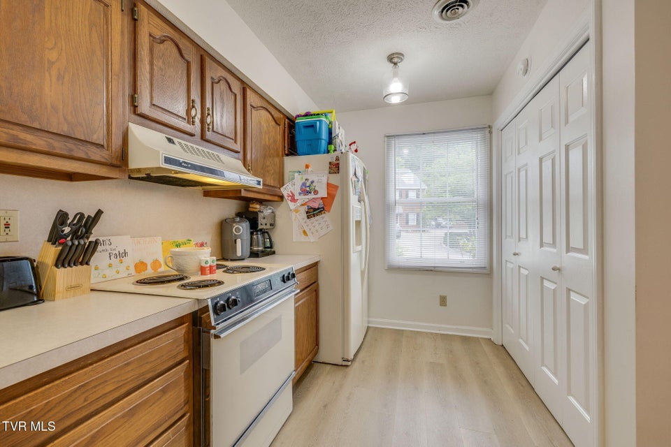 Photo #11: 461 Eastley Court