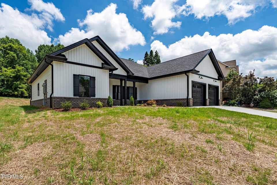Photo #4: 1308 Walnut Grove Road