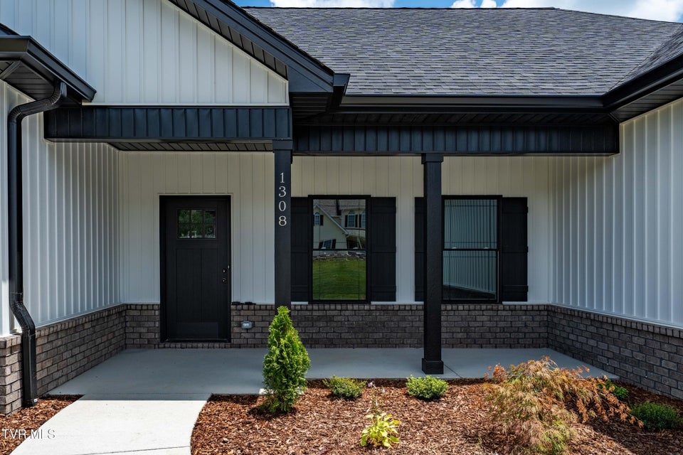 Photo #6: 1308 Walnut Grove Road