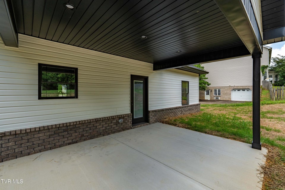 Photo #37: 1308 Walnut Grove Road