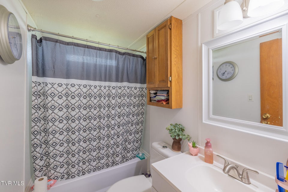 Photo #10: 7680 Warrensburg Road