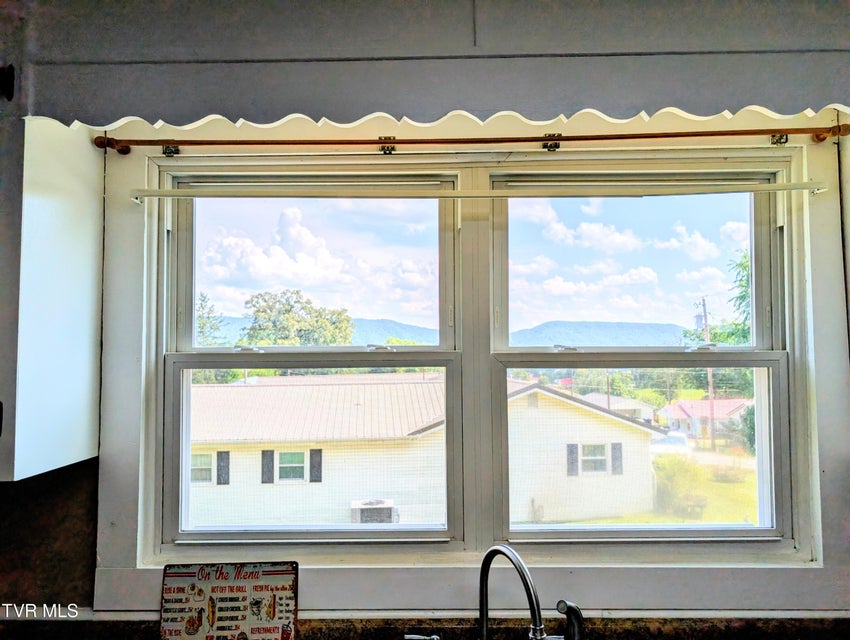 Photo #14: 314 Shelby Avenue