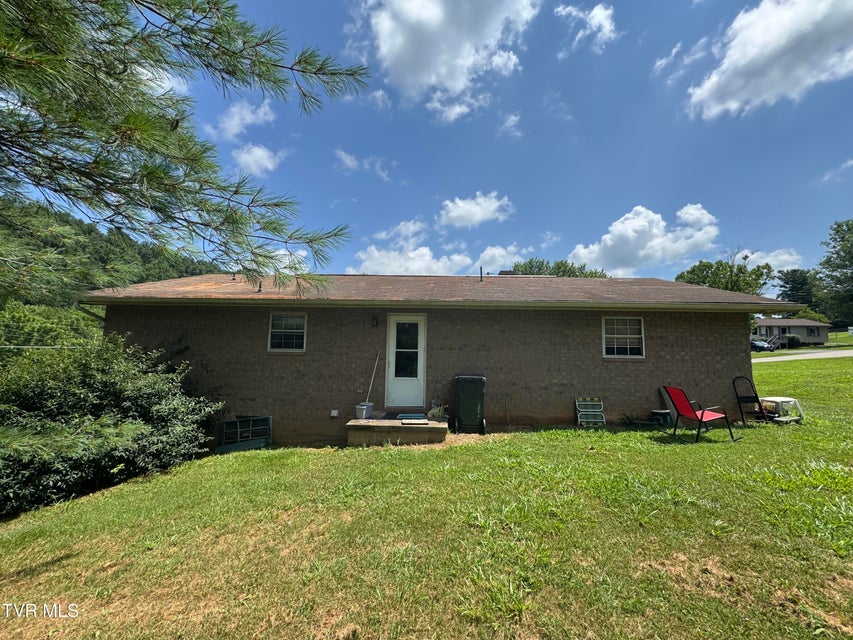 Photo #2: 105 Pond Hill Road