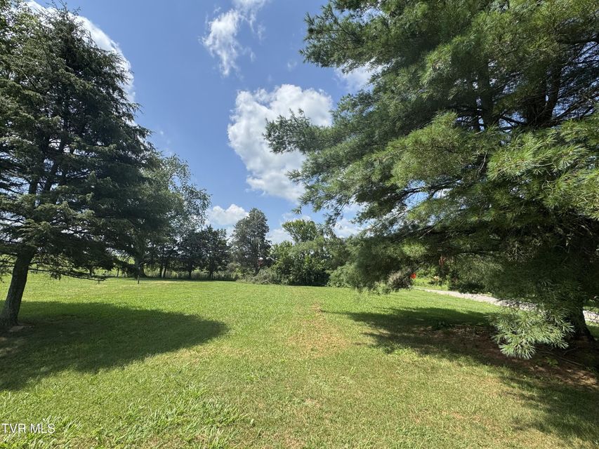 Photo #3: 105 Pond Hill Road