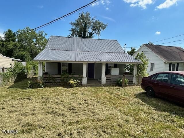 Photo #2: 938 Barker Street