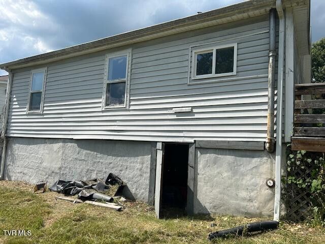 Photo #6: 938 Barker Street